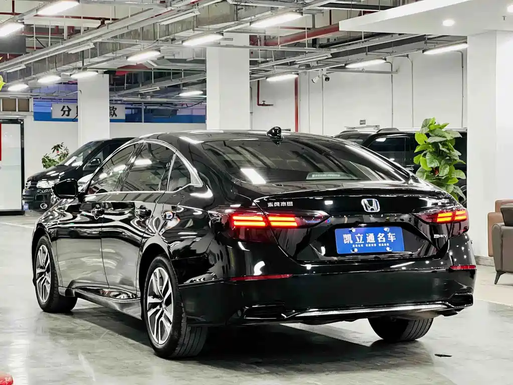 Honda Inspire — фото 5