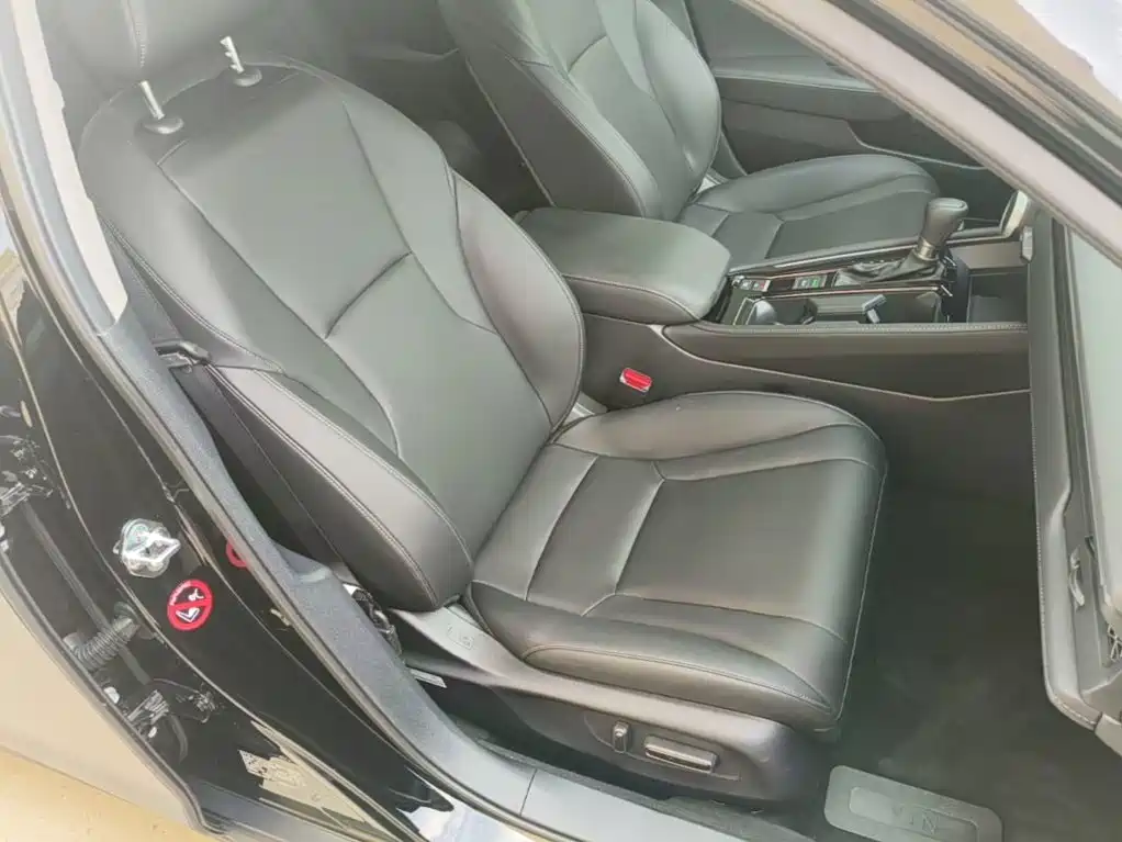 Honda Accord — фото 20