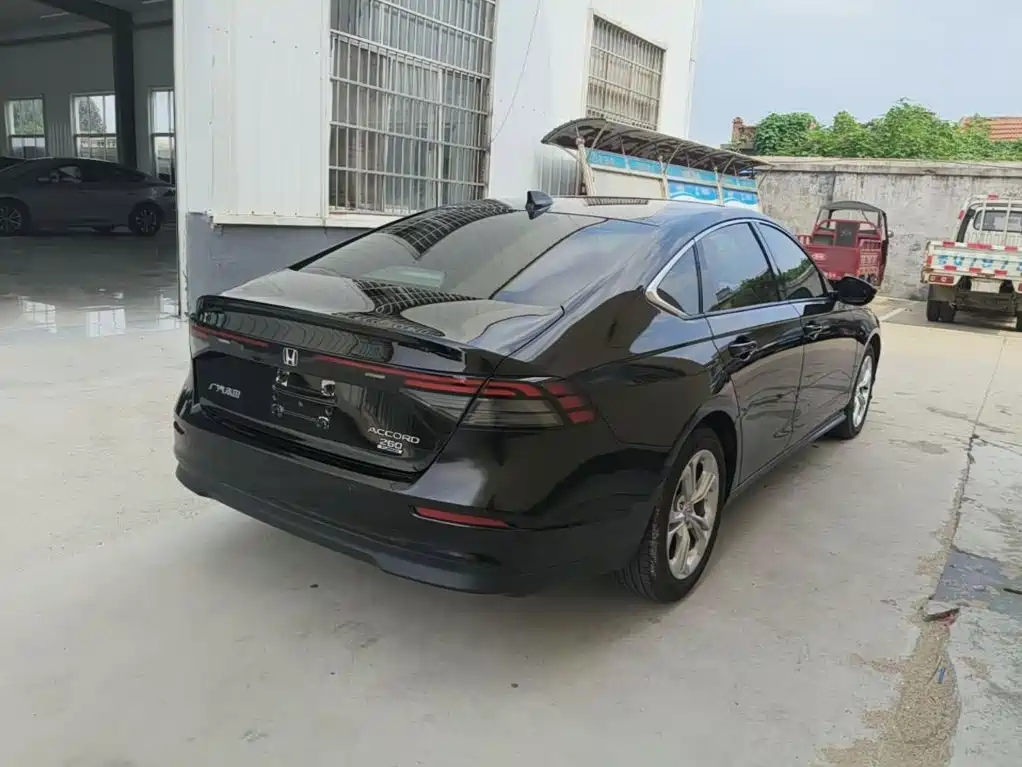 Honda Accord — фото 5