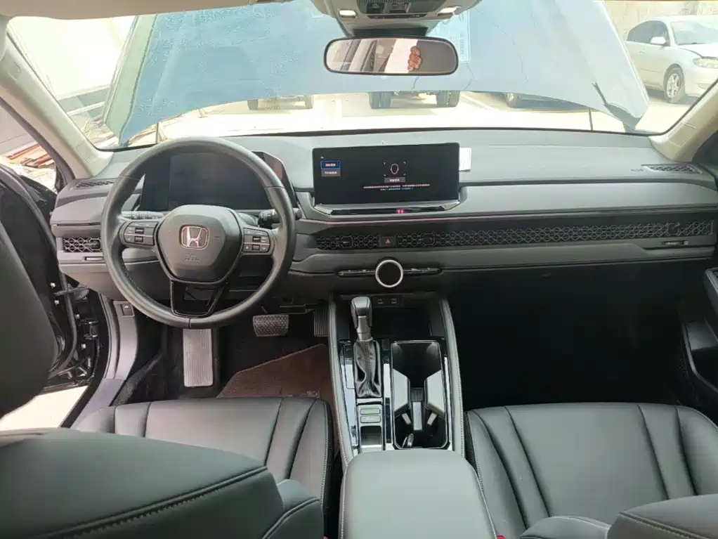Honda Accord — фото 6
