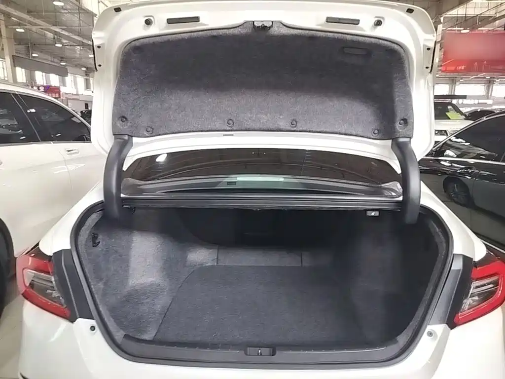Honda Accord — фото 19