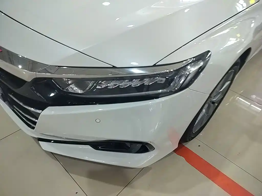 Honda Accord — фото 24
