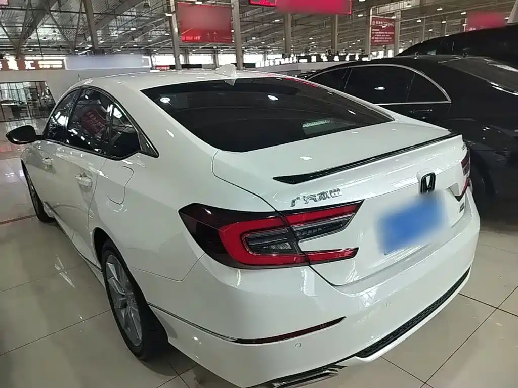 Honda Accord — фото 5