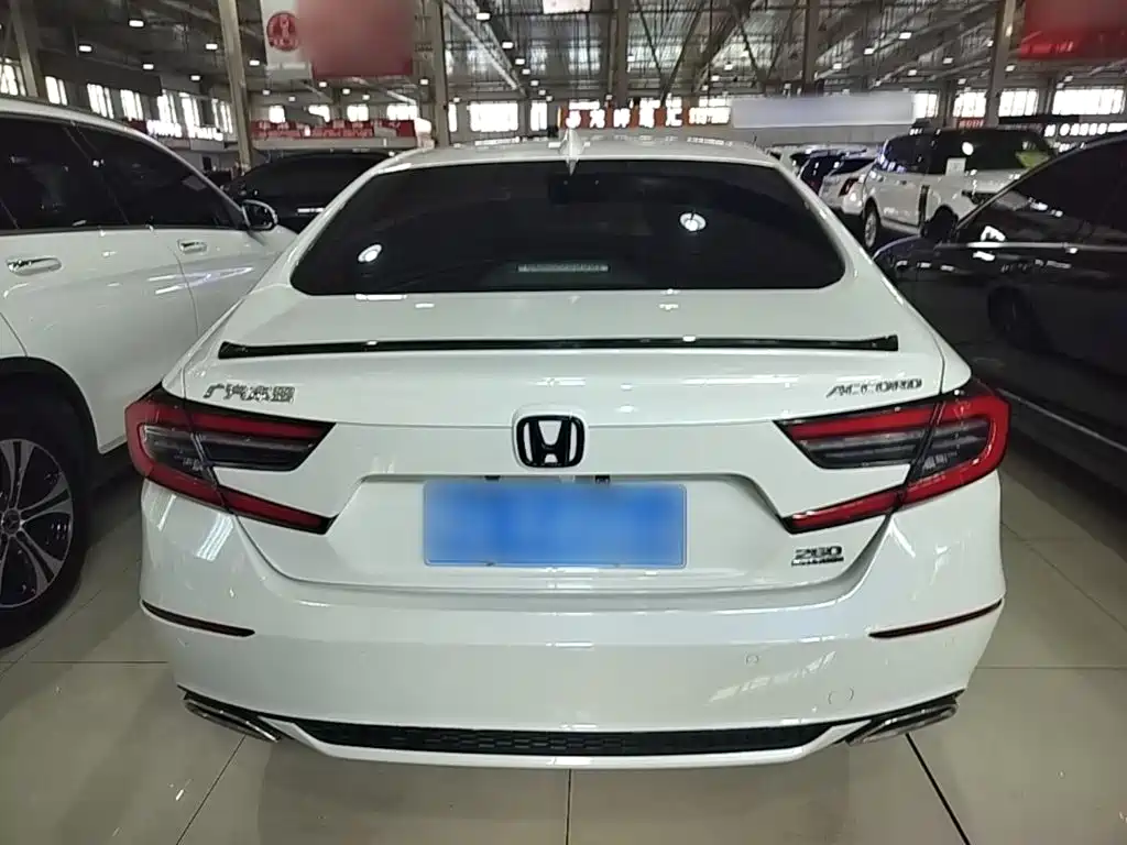 Honda Accord — фото 6