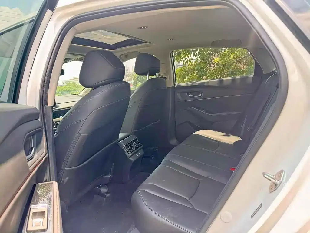 Honda Accord — фото 6