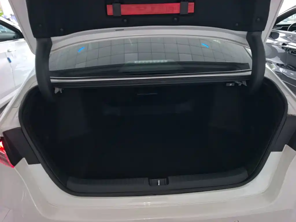 Honda Inspire — фото 19