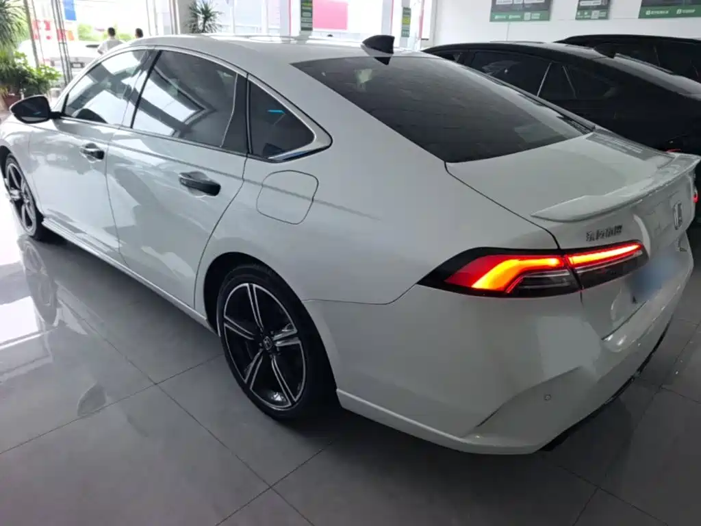 Honda Inspire — фото 5