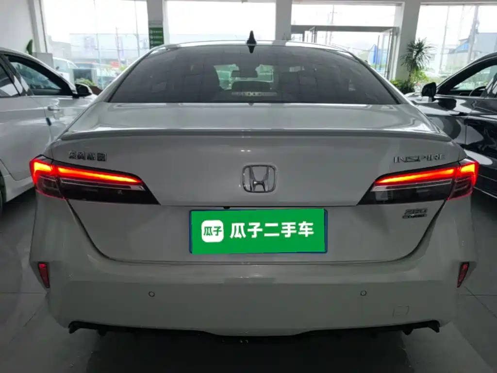 Honda Inspire — фото 6
