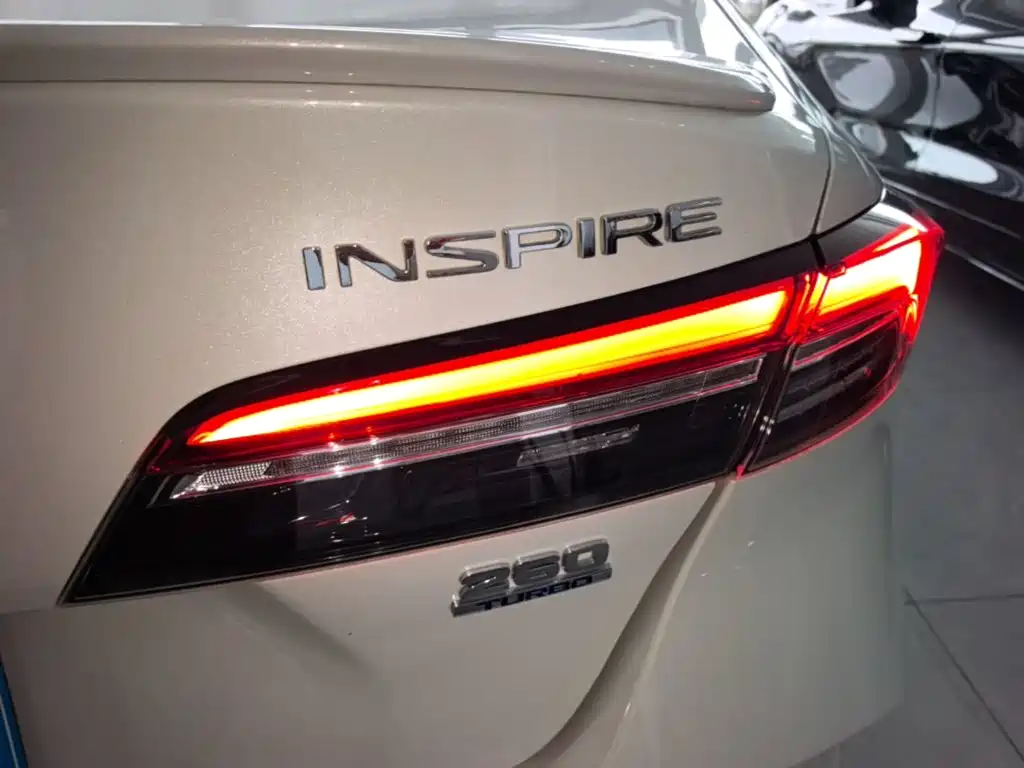 Honda Inspire — фото 8