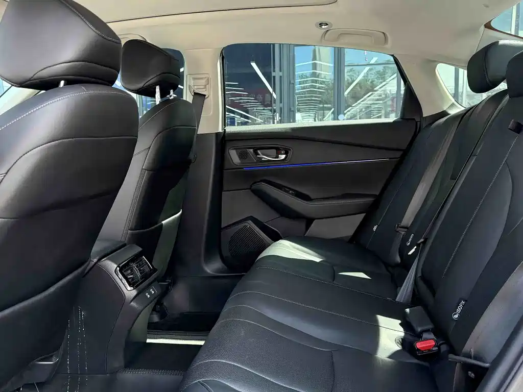Honda Accord — фото 6