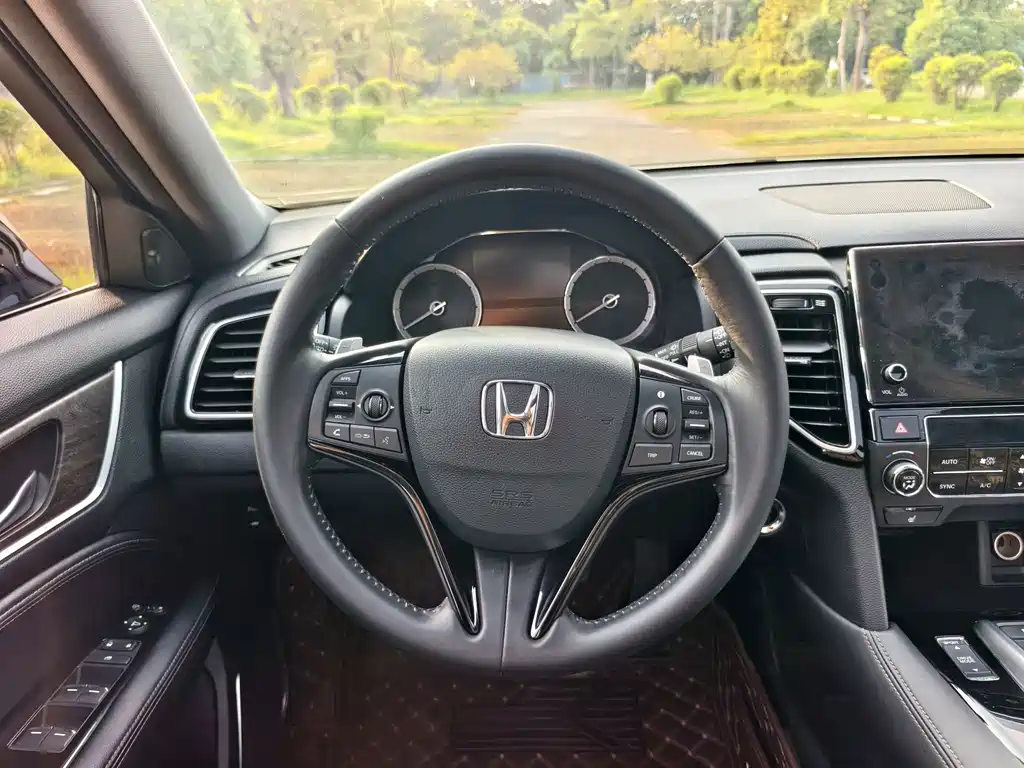 Honda UR-V — фото 7