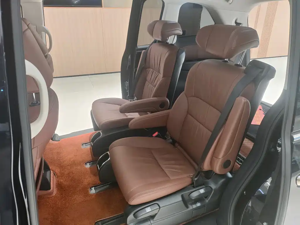 Honda Odyssey — фото 13