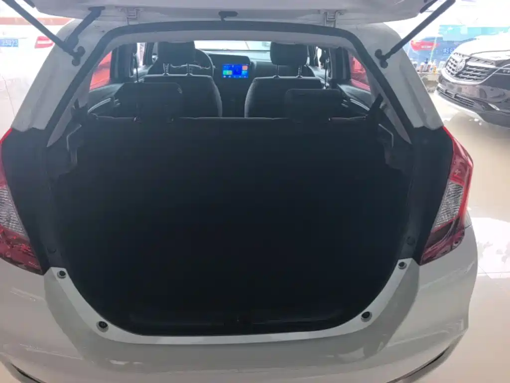 Honda Fit — фото 19