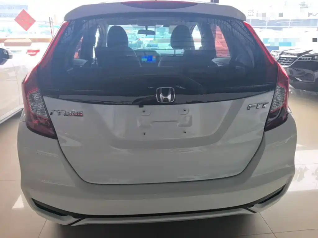Honda Fit — фото 6