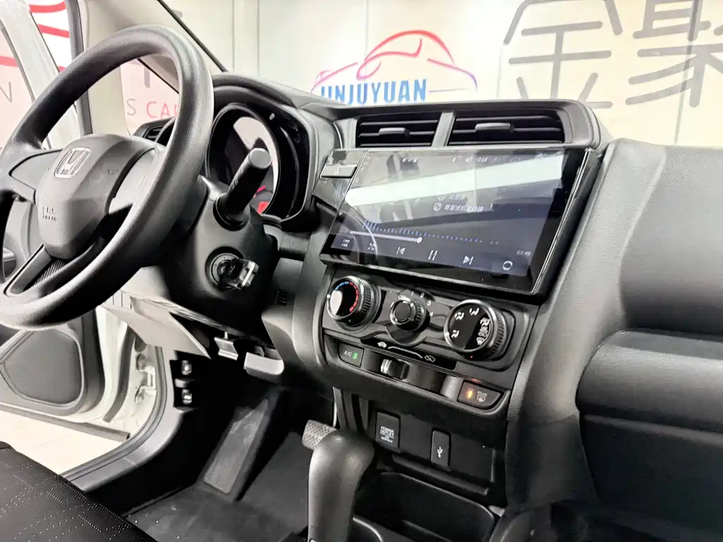 Honda Fit — фото 18