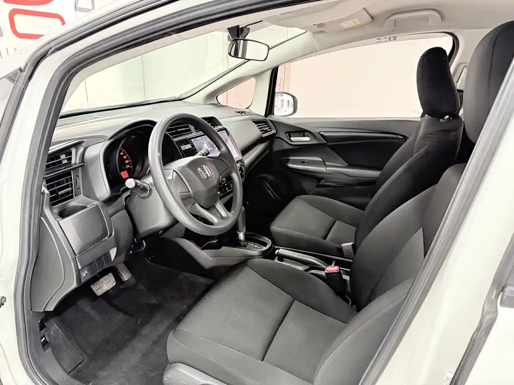 Honda Fit — фото 8