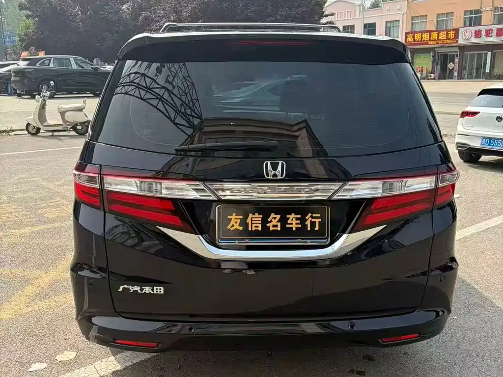 Honda Odyssey — фото 4