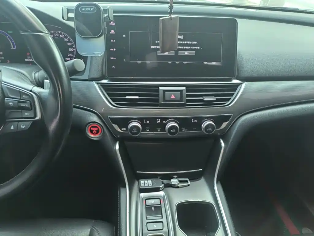 Honda Accord — фото 13