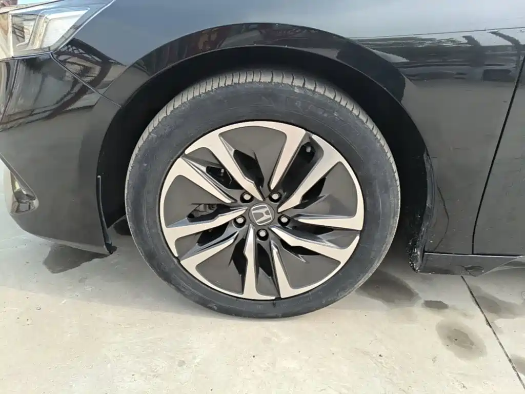 Honda Accord — фото 23