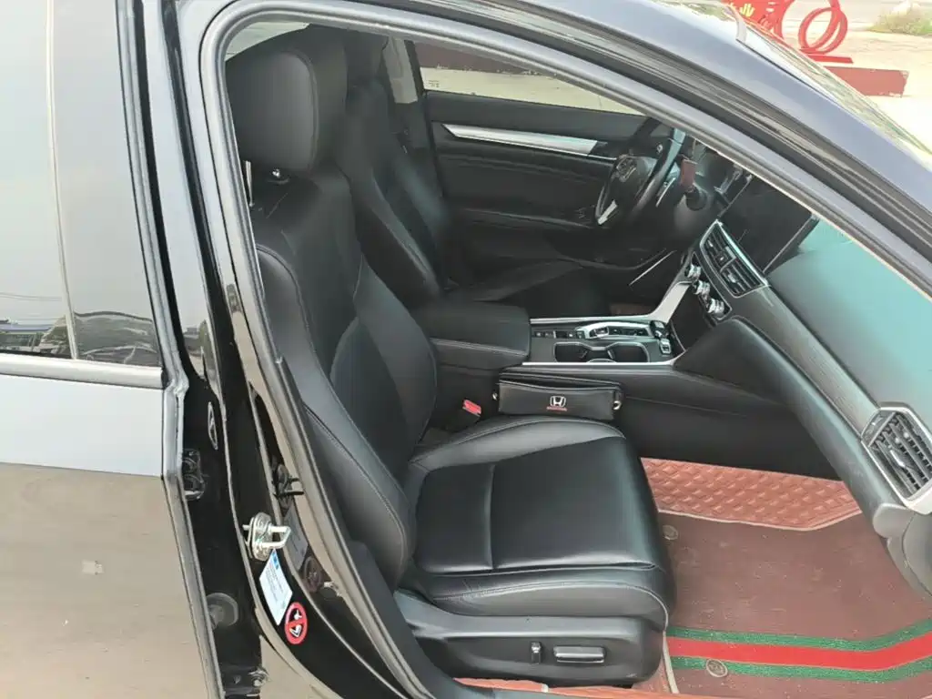 Honda Accord — фото 25