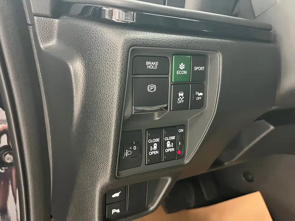 Honda Odyssey — фото 10