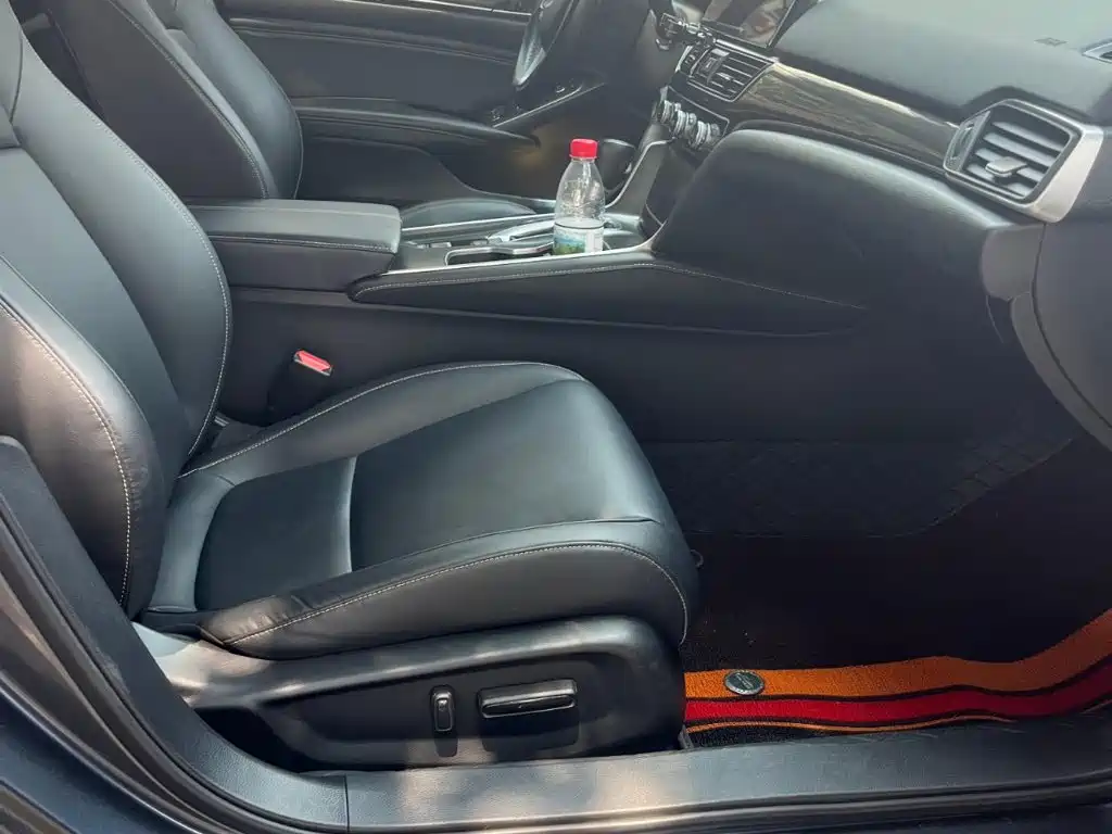 Honda Accord — фото 13