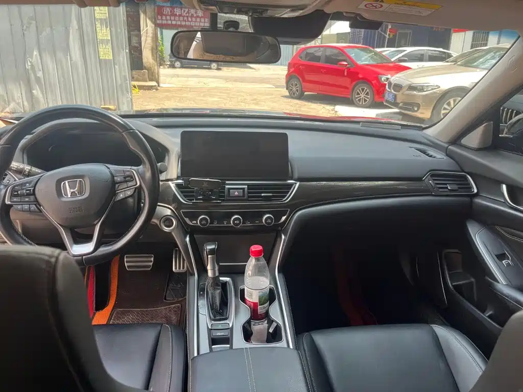 Honda Accord — фото 15