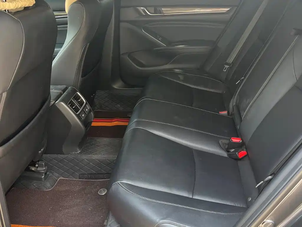 Honda Accord — фото 5
