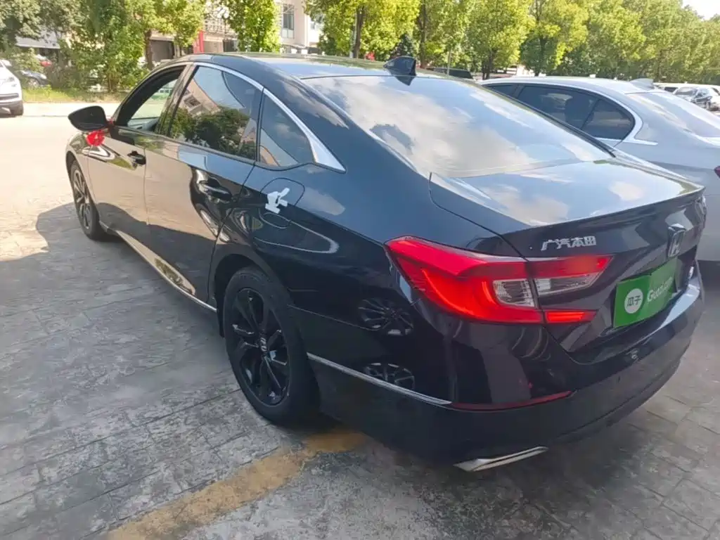 Honda Accord — фото 5