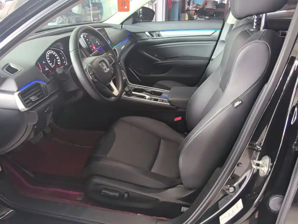 Honda Accord — фото 15