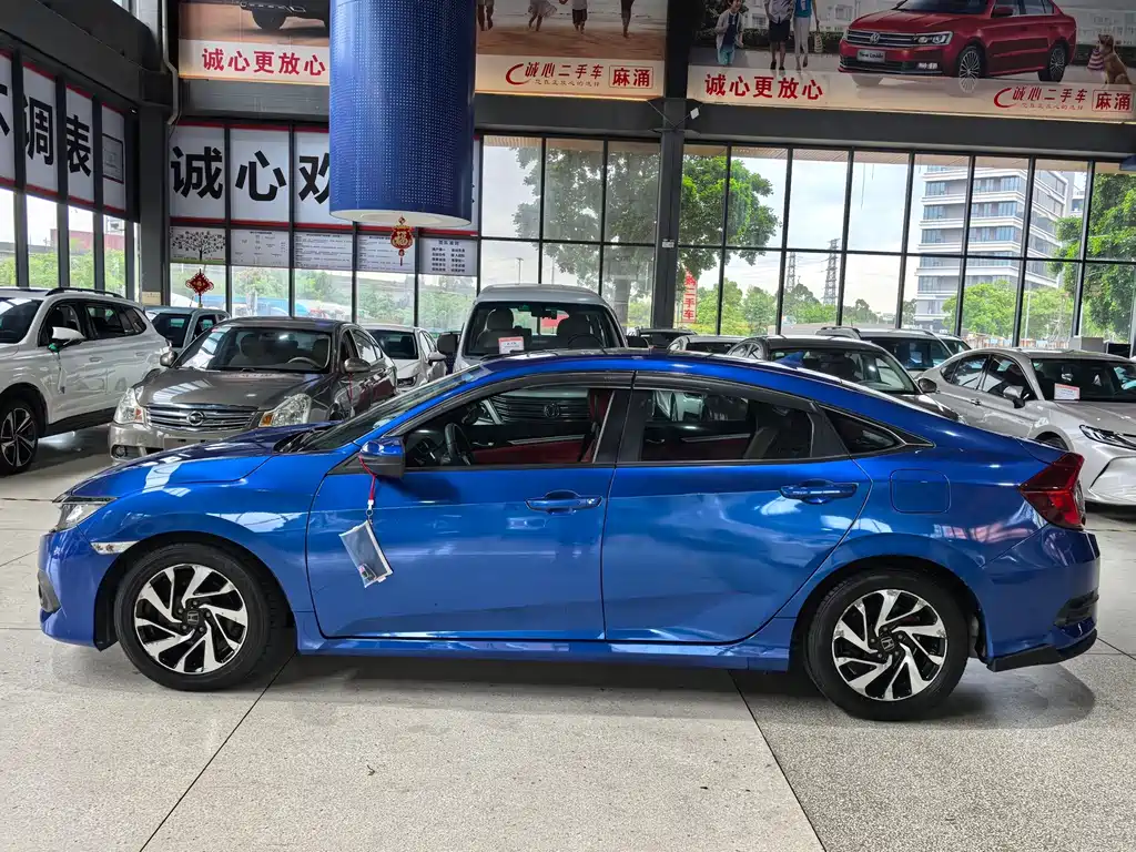 Honda Civic — фото 2