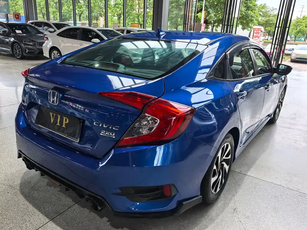 Honda Civic — фото 4
