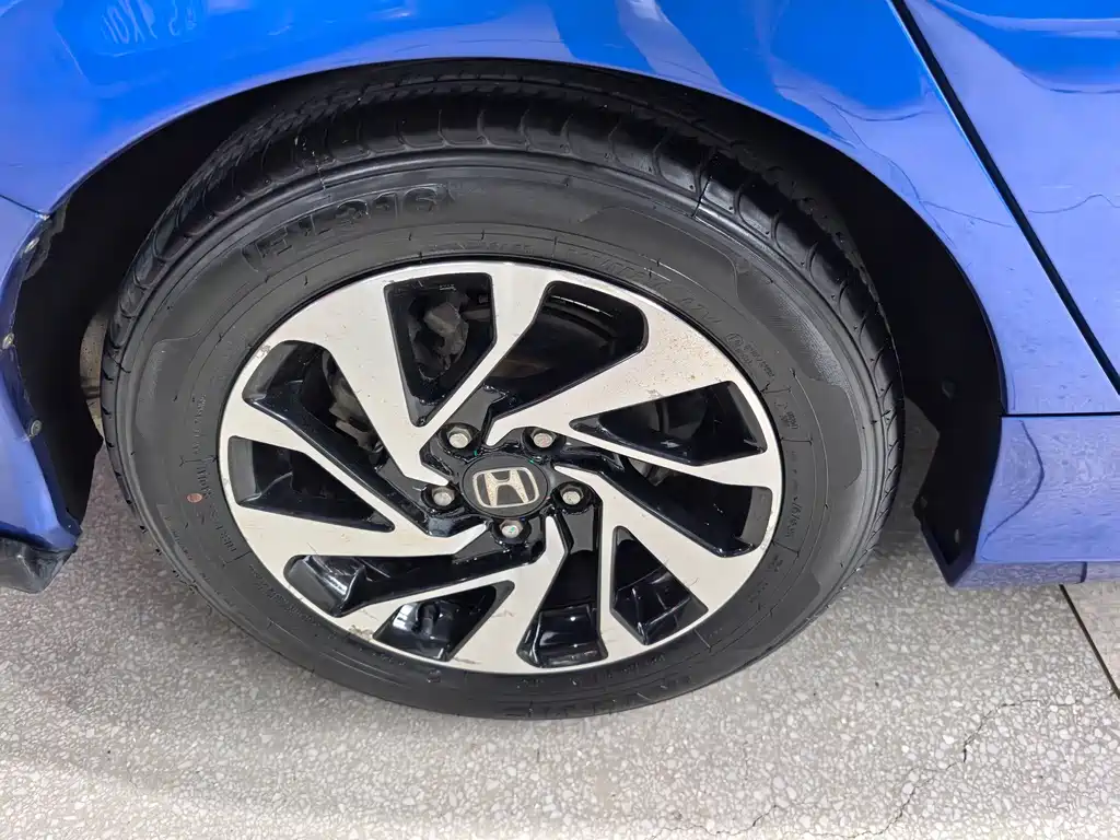Honda Civic — фото 7