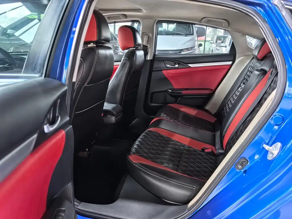 Honda Civic — фото 10