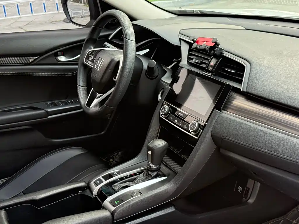 Honda Civic — фото 8