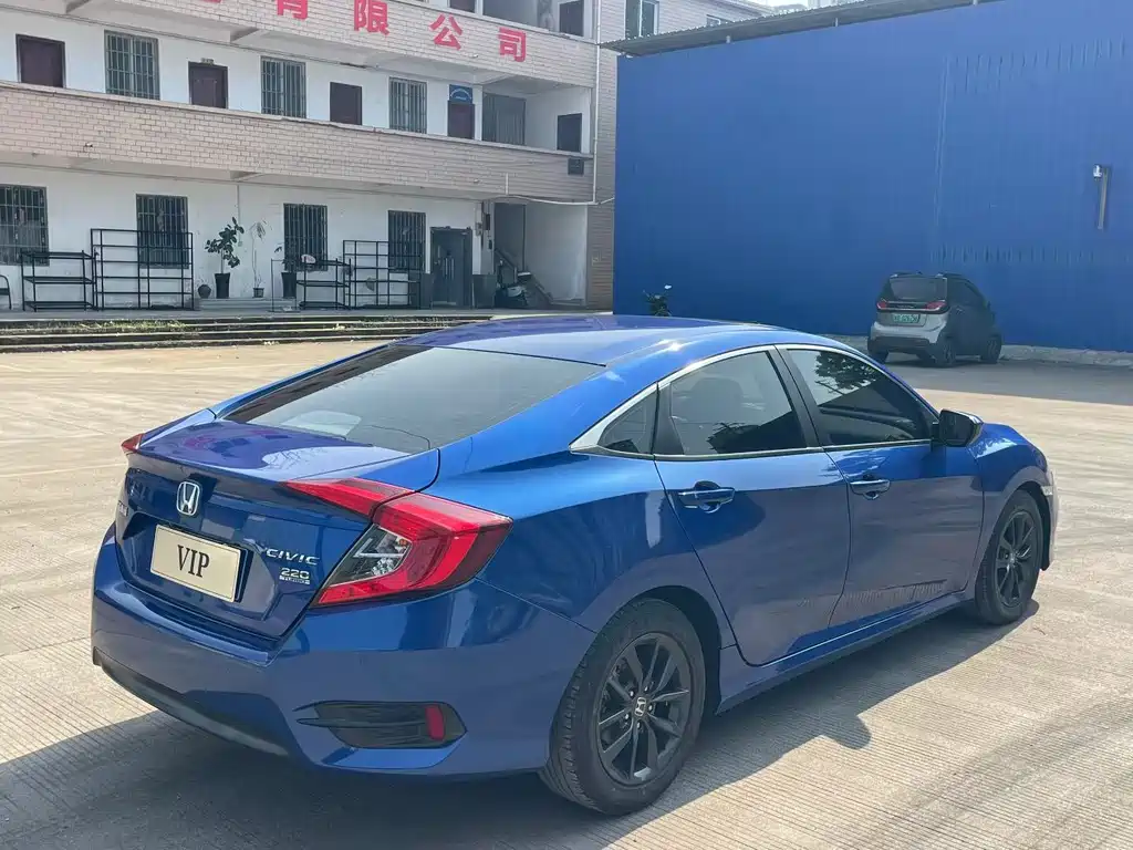 Honda Civic — фото 5