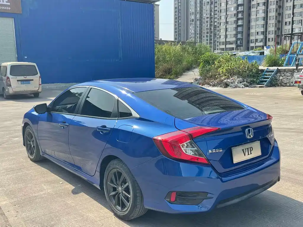 Honda Civic — фото 6