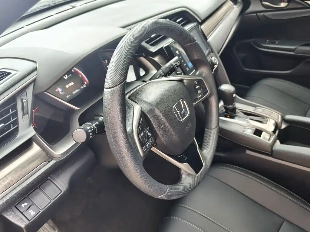 Honda Civic — фото 15