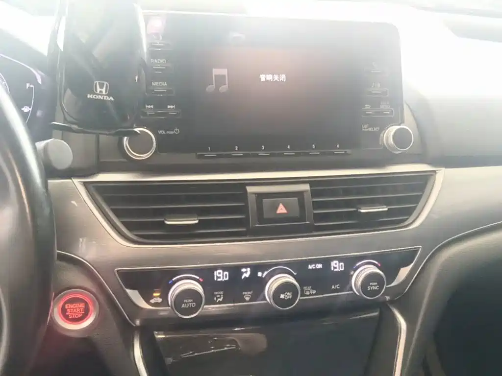 Honda Accord — фото 13