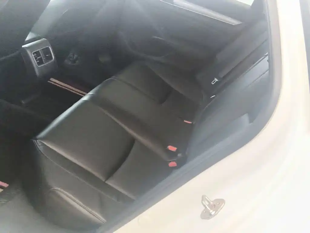 Honda Accord — фото 17
