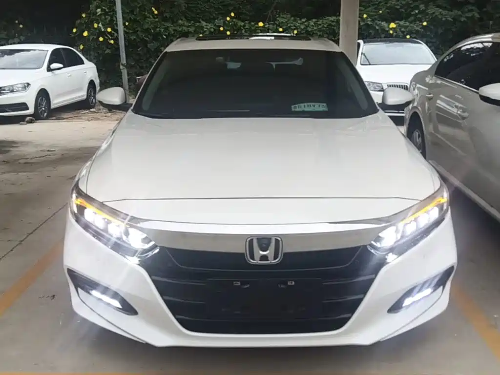 Honda Accord — фото 3