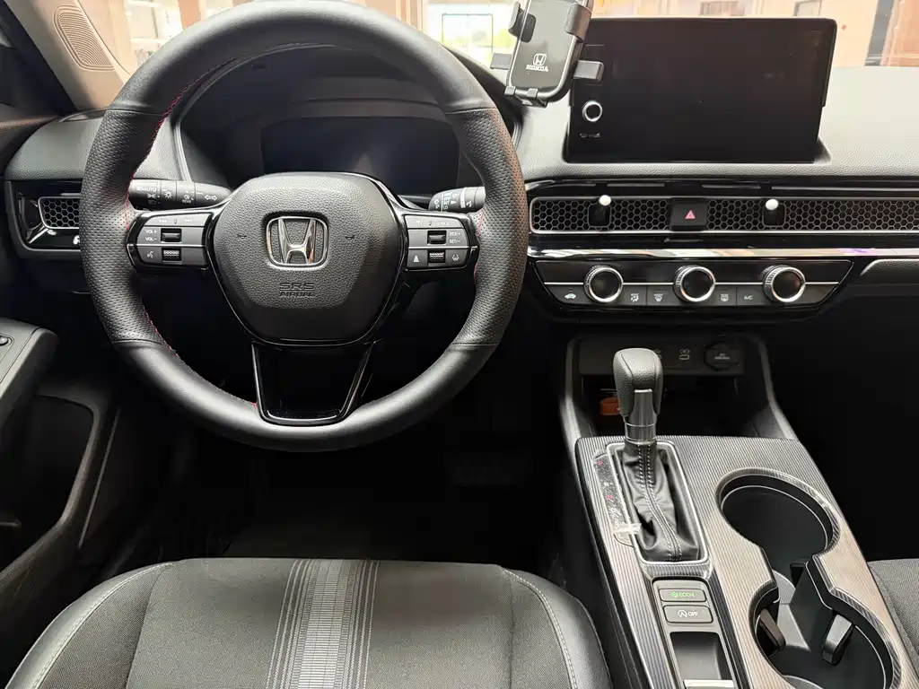 Honda Civic — фото 15