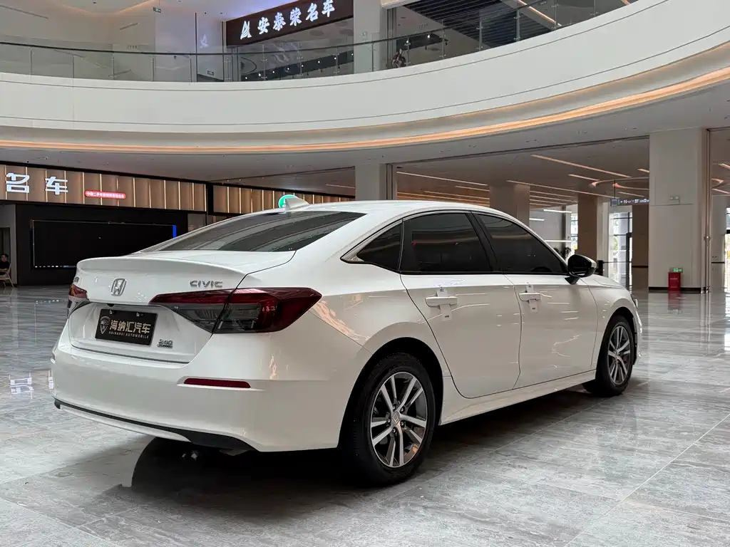 Honda Civic — фото 5