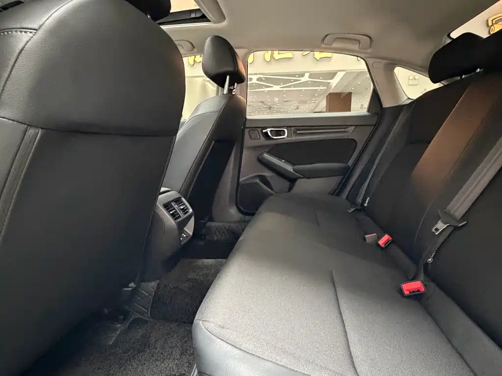 Honda Civic — фото 10