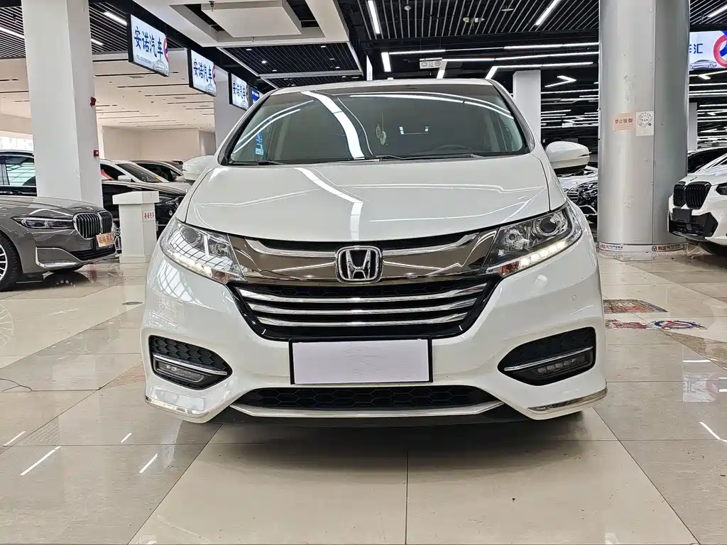 Honda Odyssey — фото 2