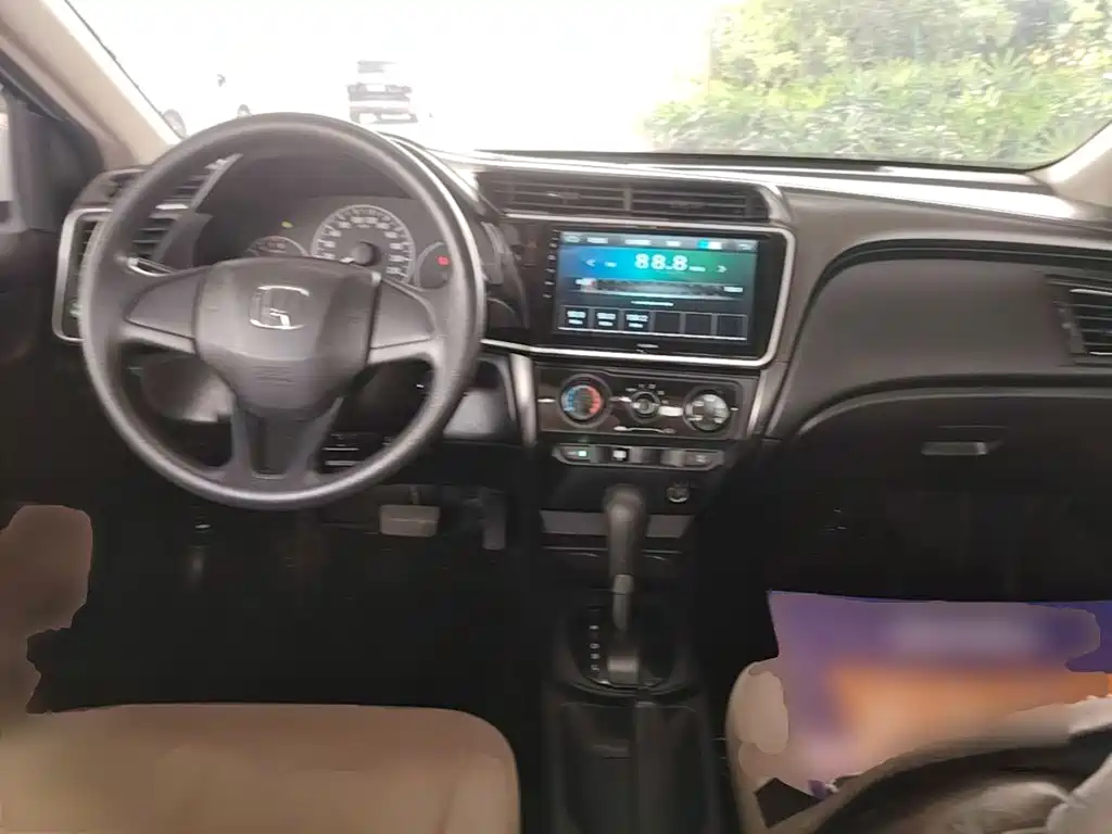 Honda City — фото 10