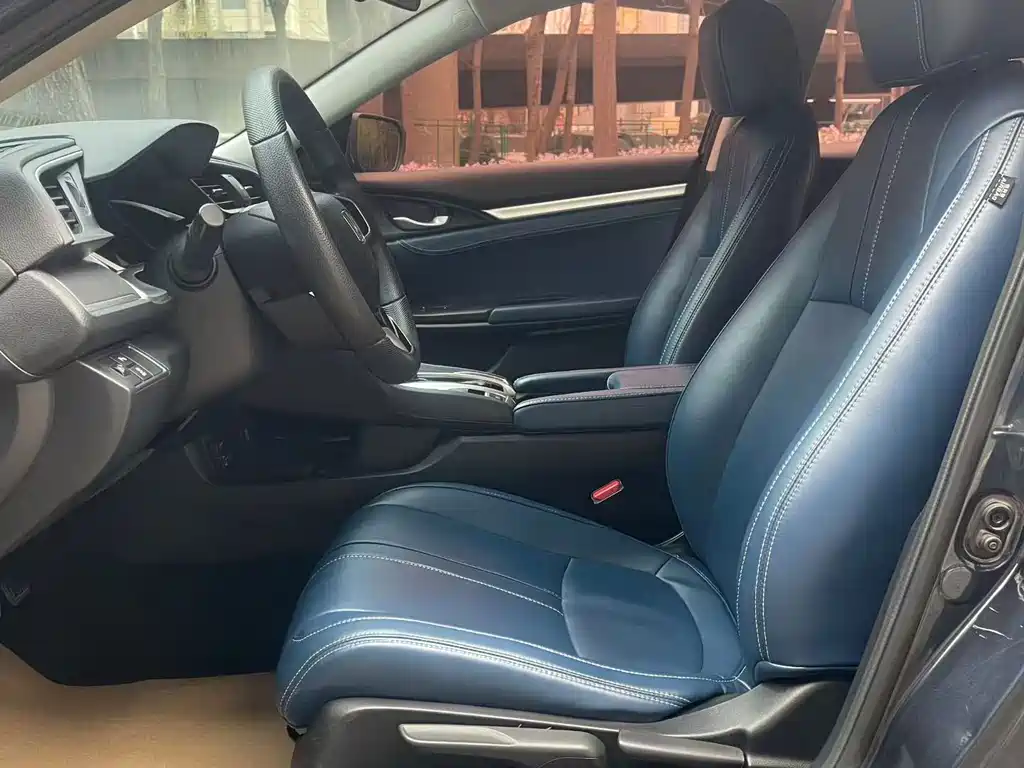 Honda Civic — фото 7