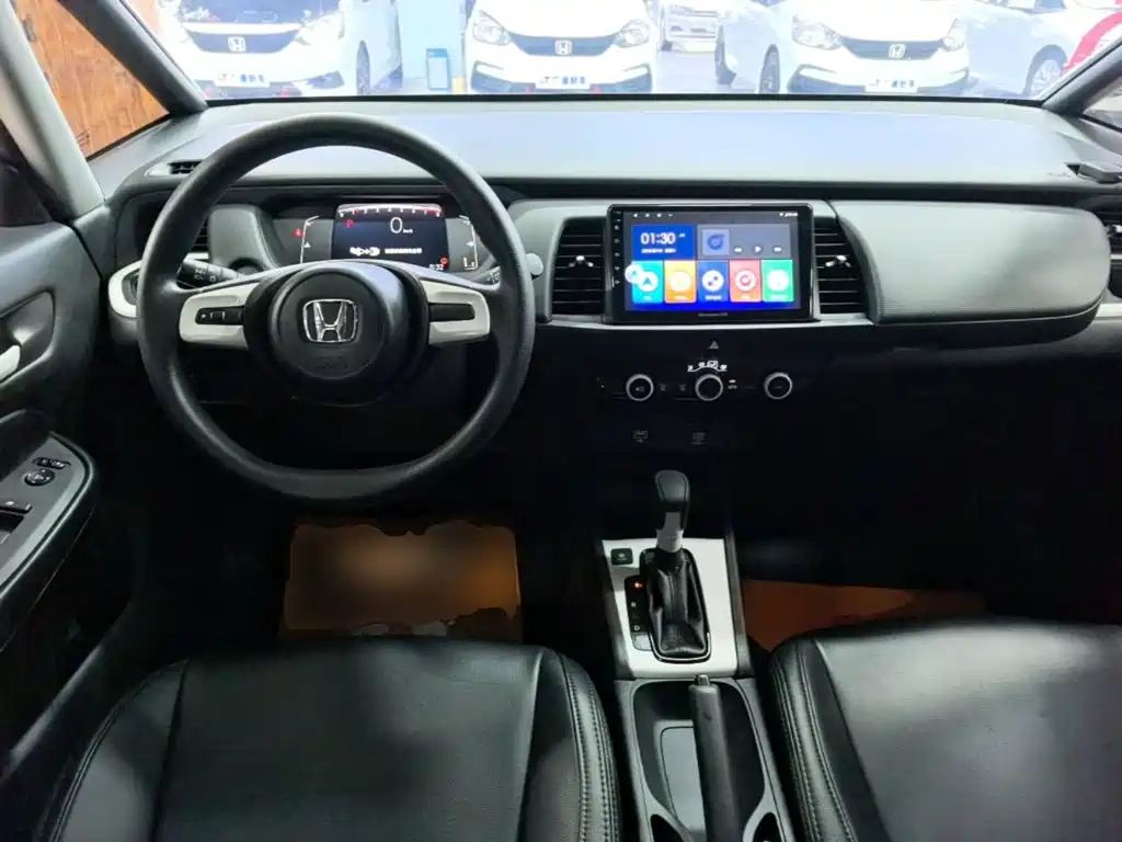 Honda Fit — фото 10
