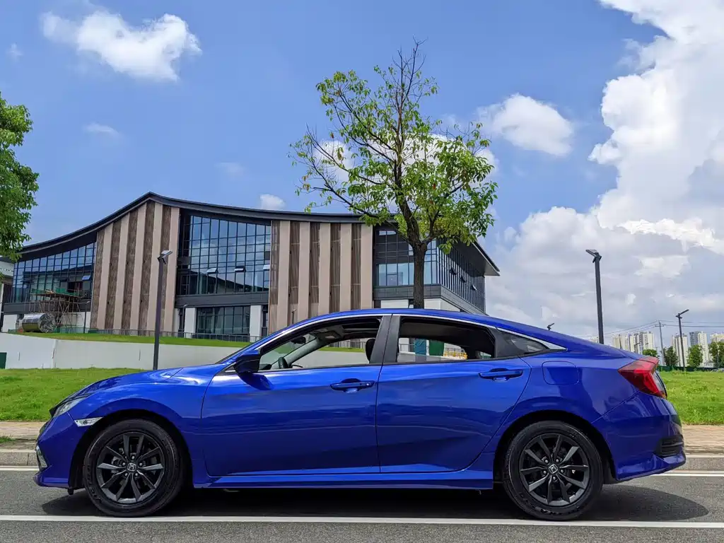 Honda Civic — фото 3