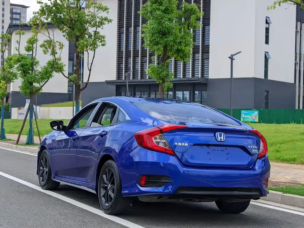 Honda Civic — фото 4